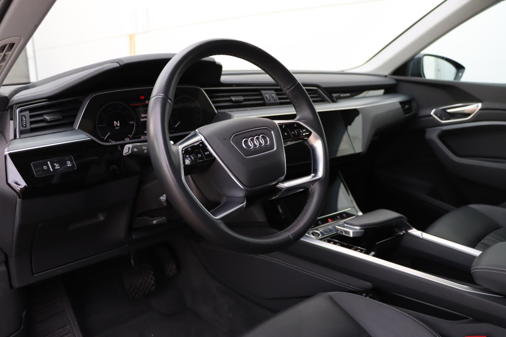 Audi Q8 E-tron