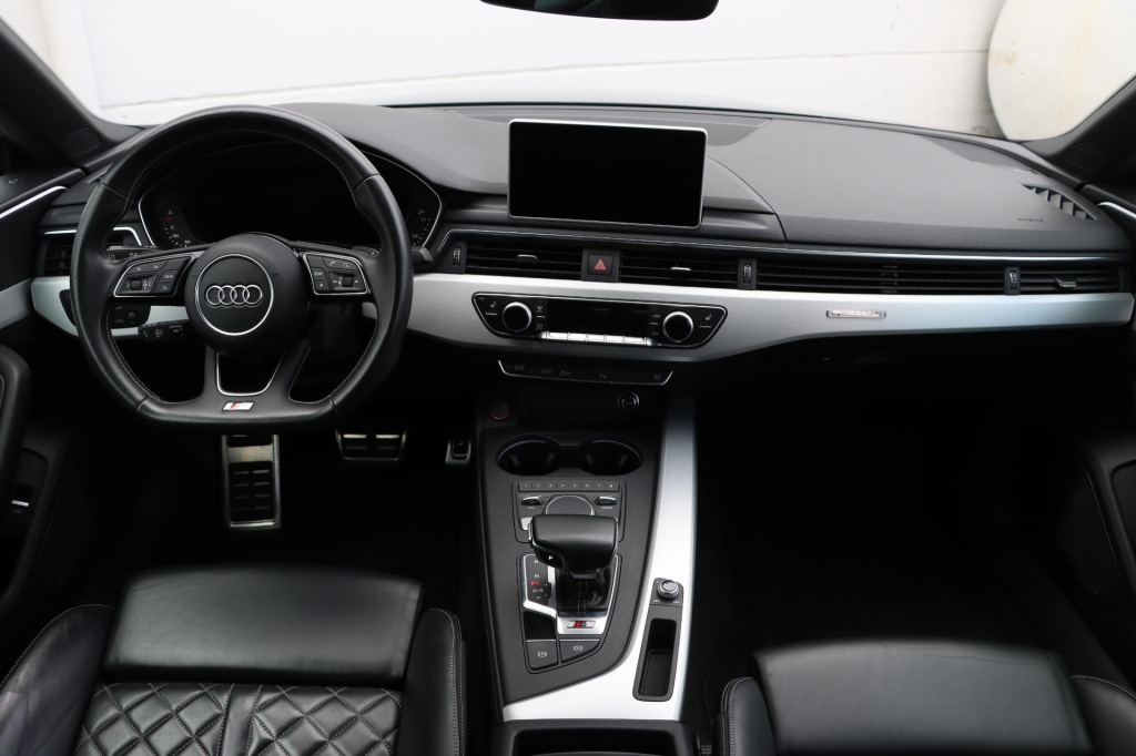 Audi S5