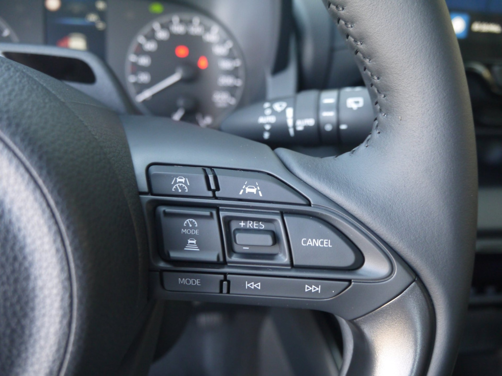 Mazda 2 Hybrid