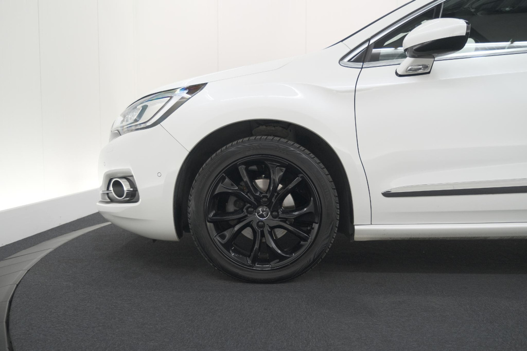 Ds Ds 4