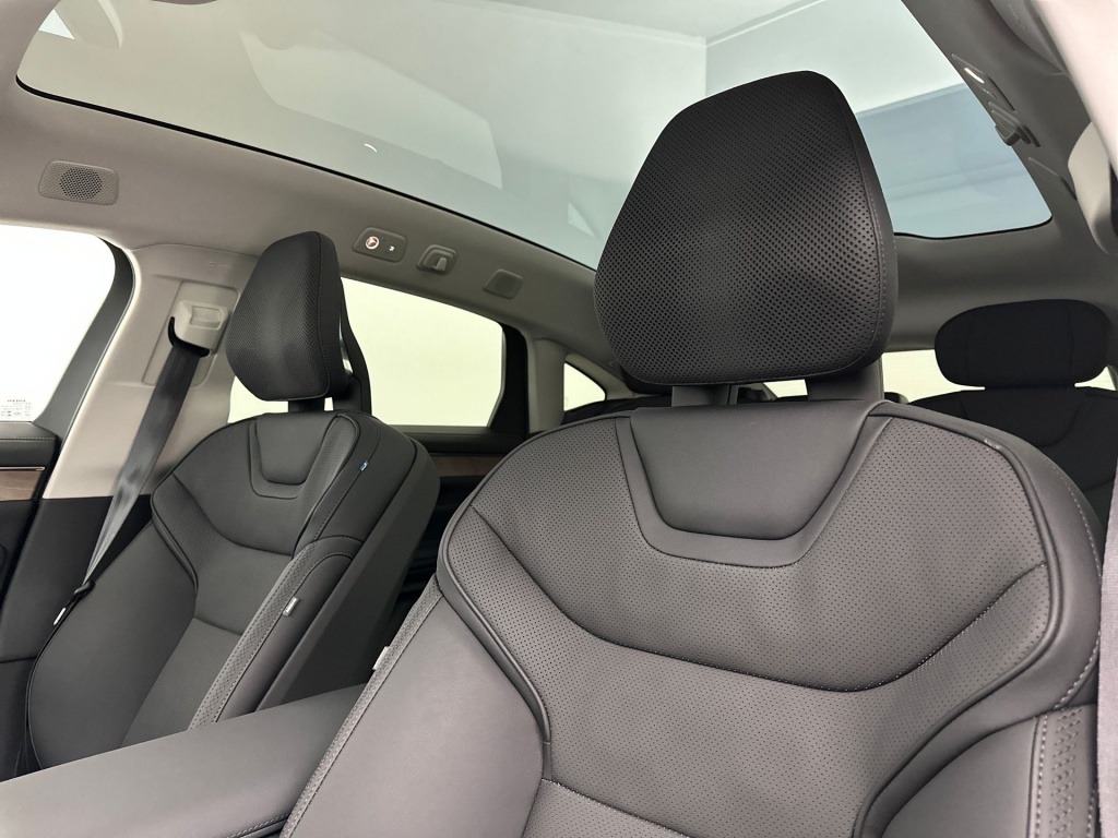 Volvo Es90