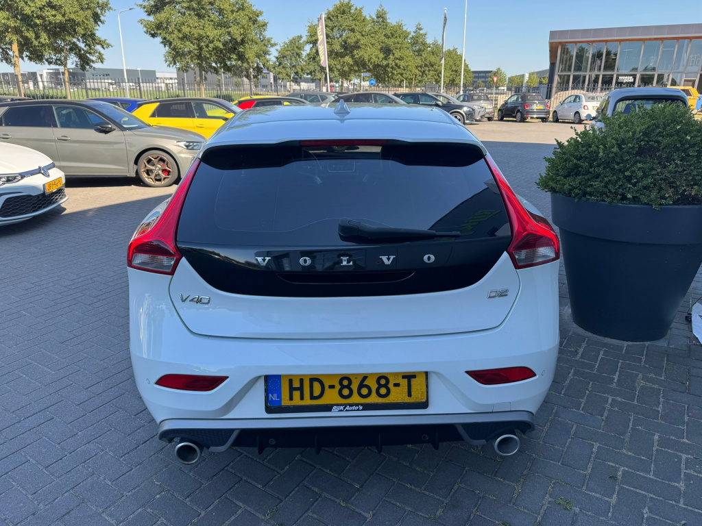 Volvo V40