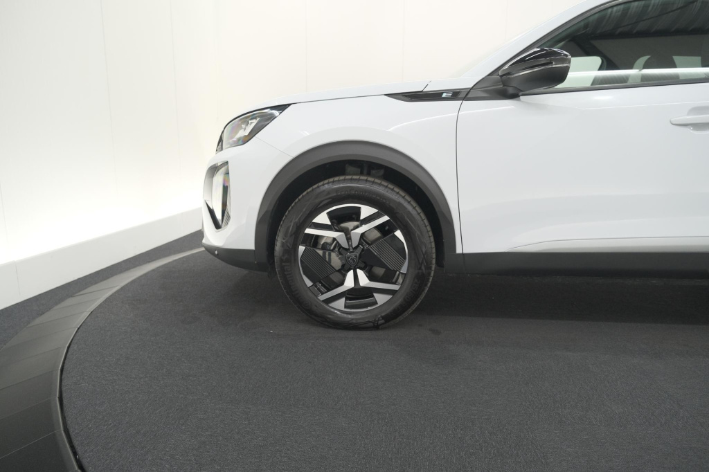 Peugeot E-2008