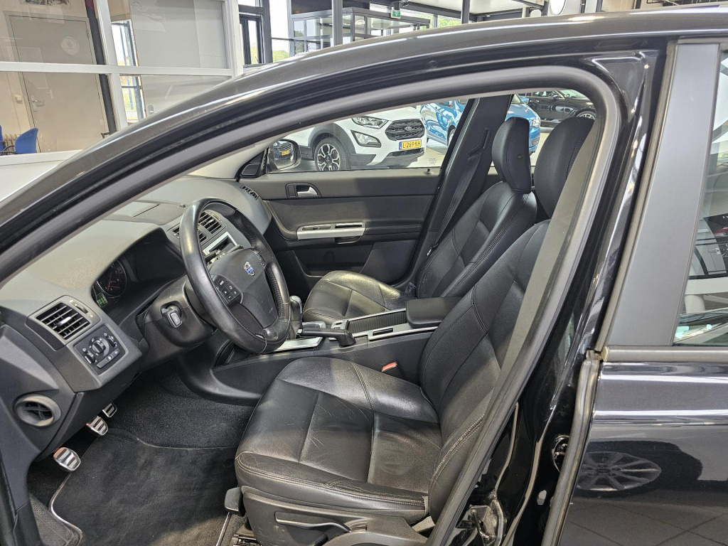 Volvo V50