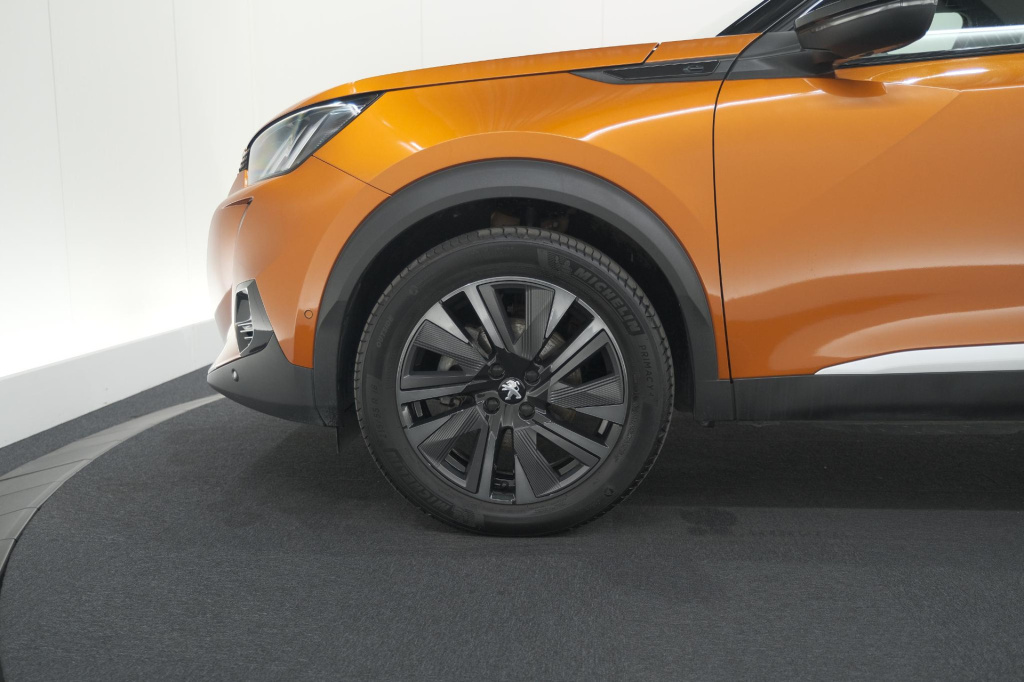 Peugeot E-2008