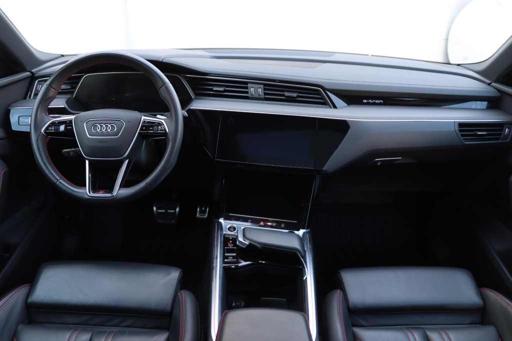 Audi Q8 E-tron