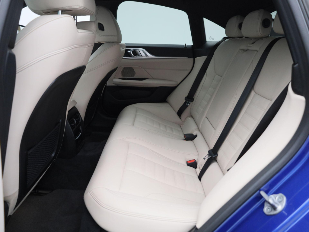 BMW I4