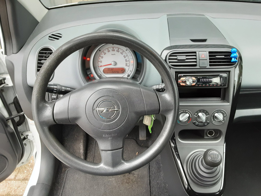 Opel Agila