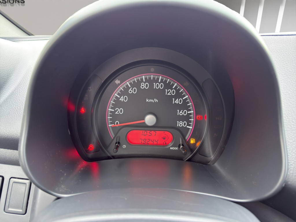 Nissan Pixo