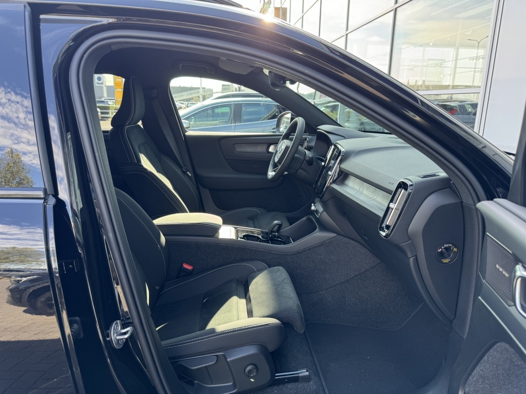Volvo Ex40