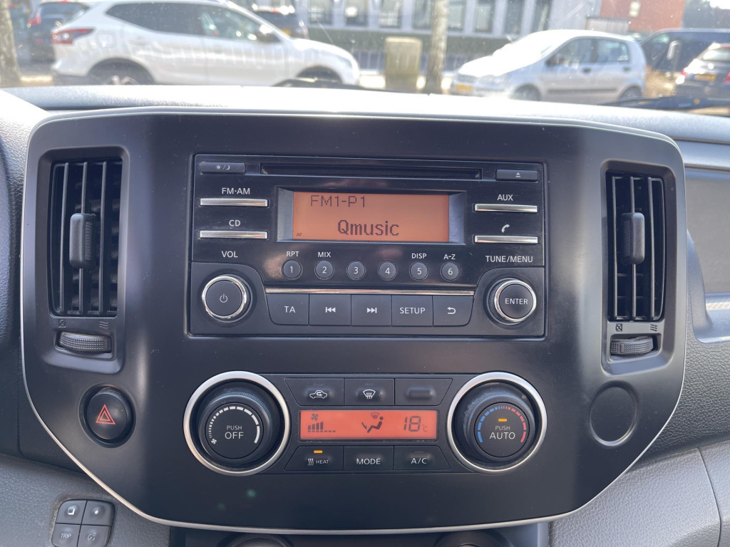 Nissan E-nv200