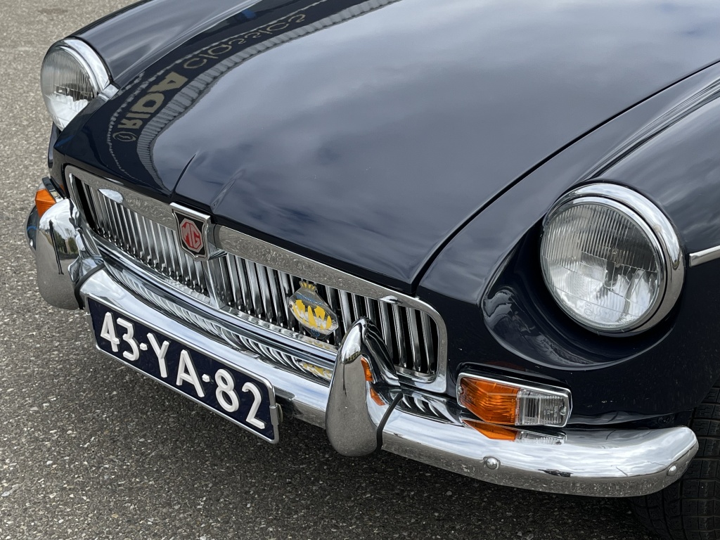 MG B