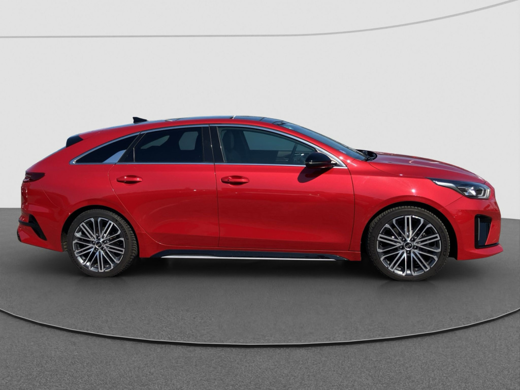 Kia Proceed