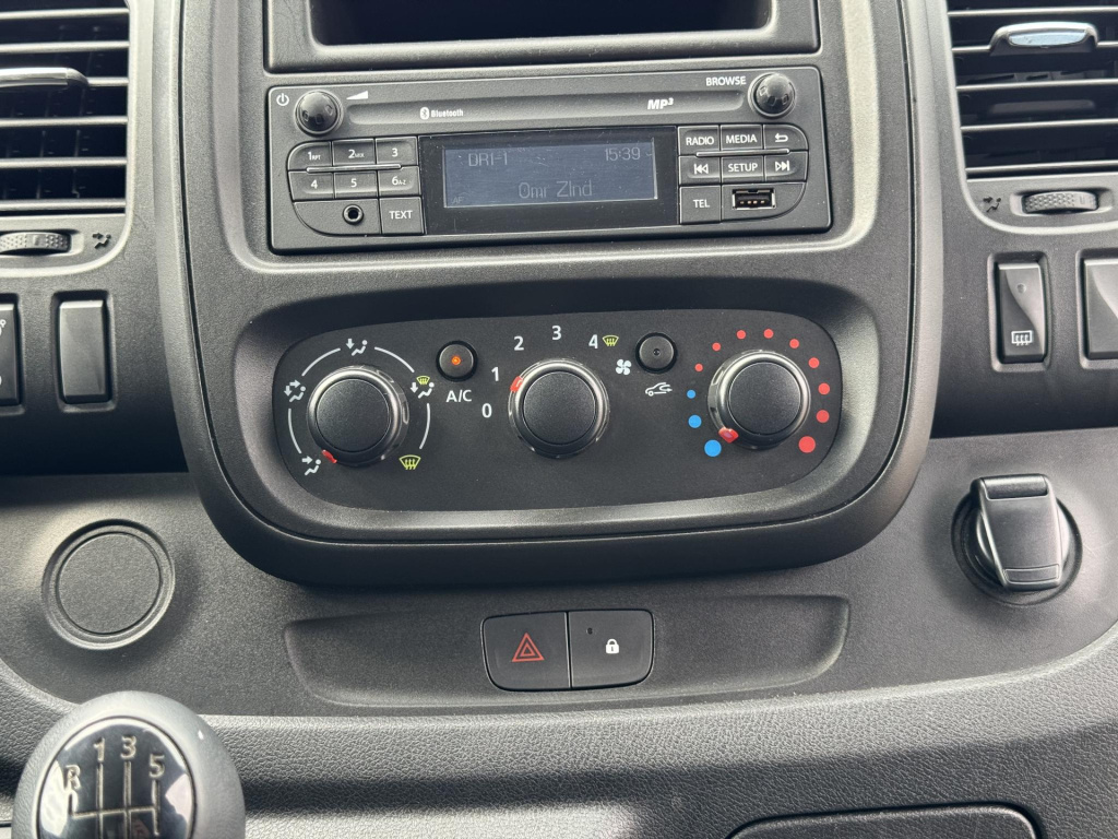 Nissan Nv300