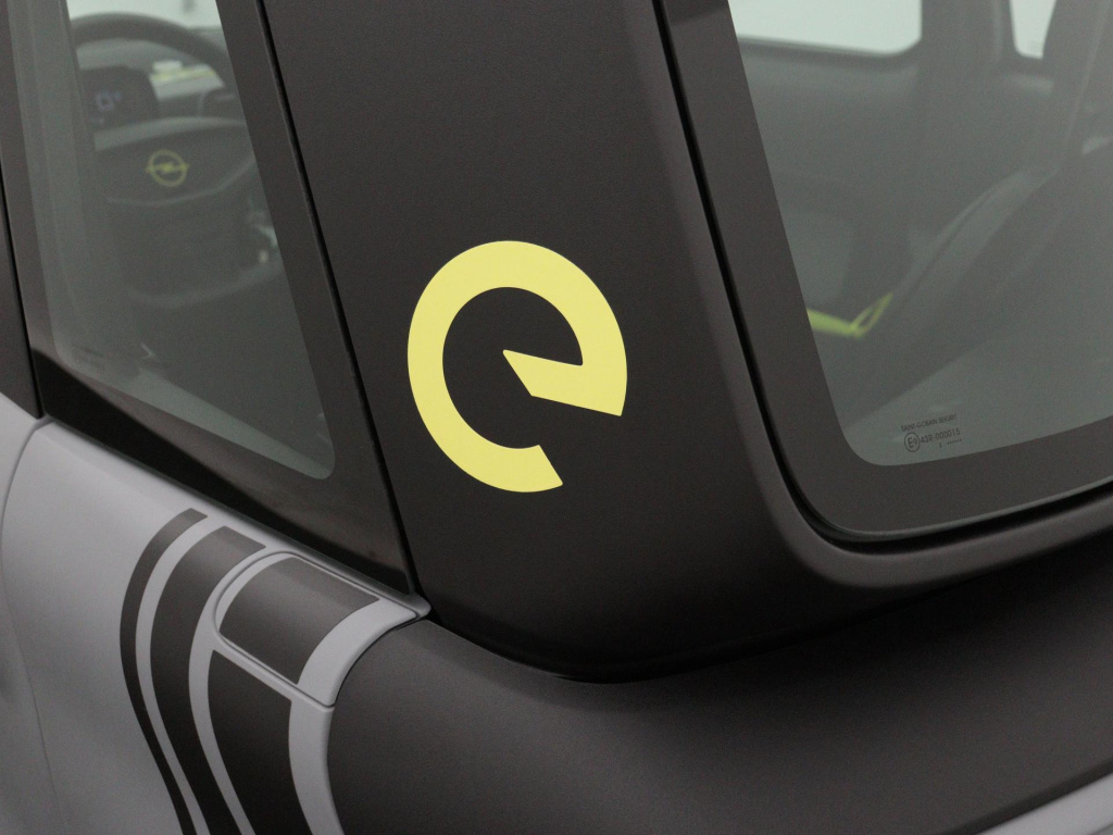 Opel Rocks-e