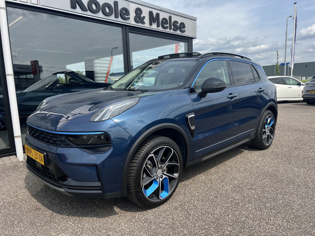 Lynk & Co 01