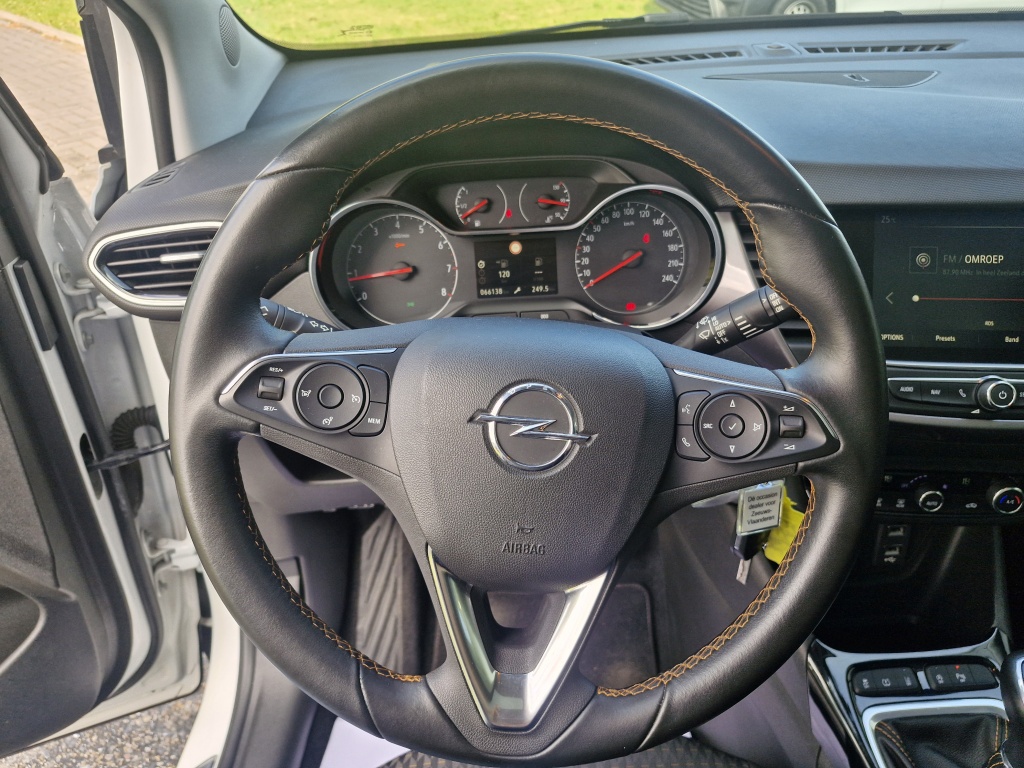 Opel Crossland X