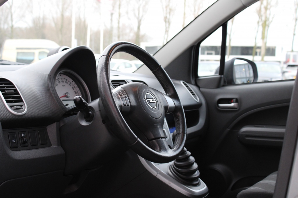 Opel Agila