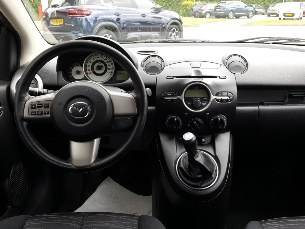 Mazda 2