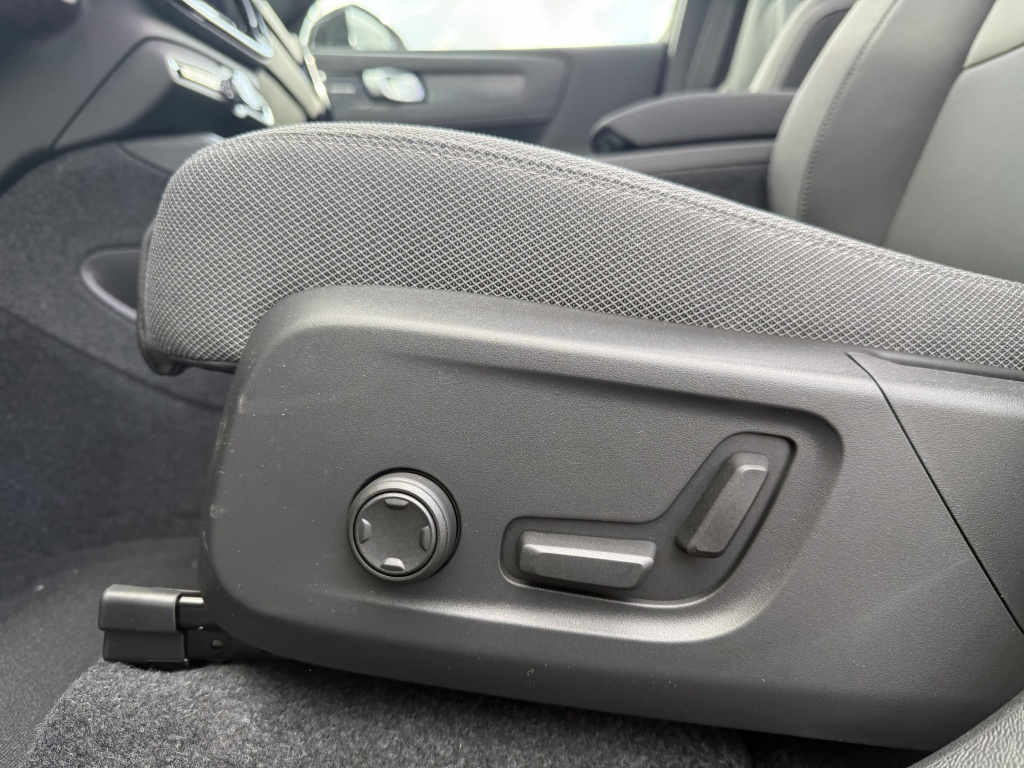 Volvo Ex40