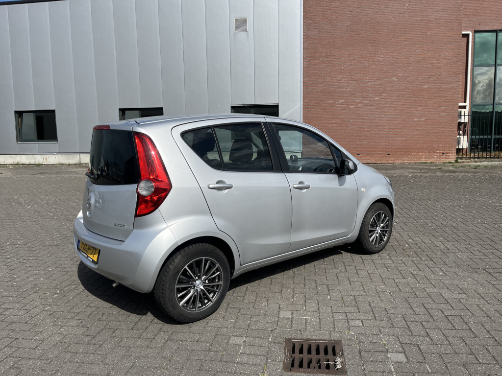 Opel Agila