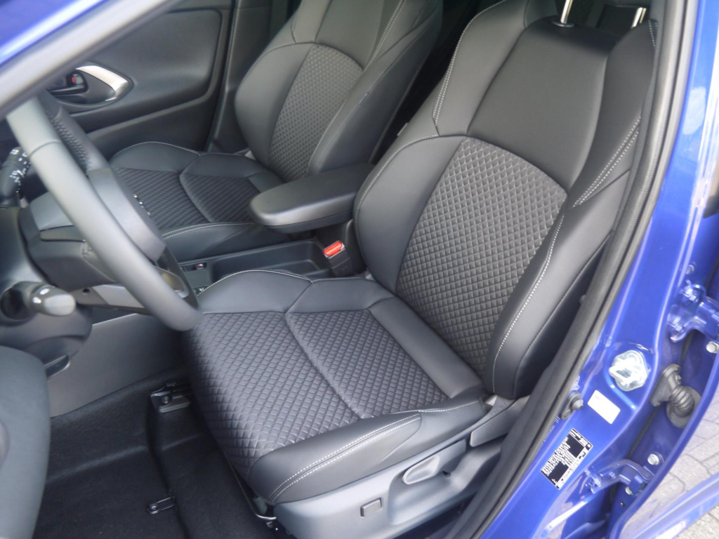 Mazda 2 Hybrid