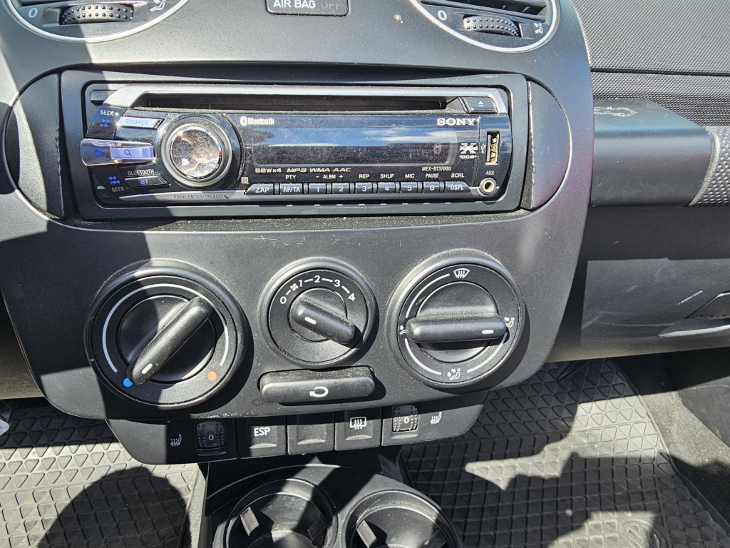 Volkswagen New Beetle