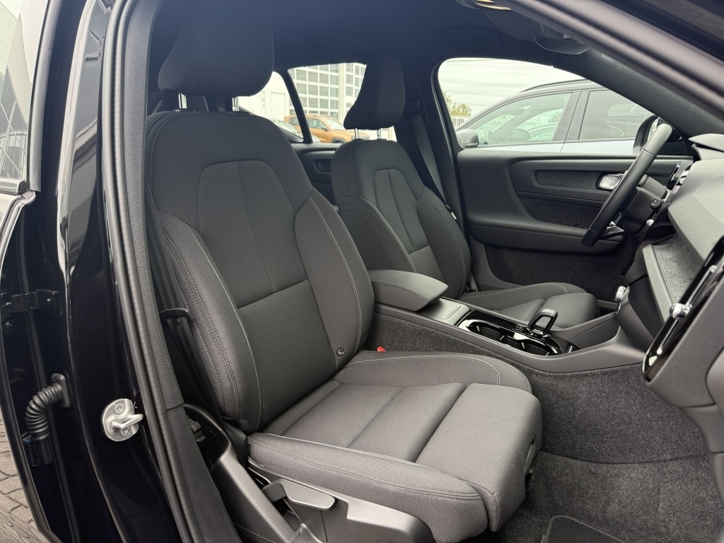 Volvo Ex40