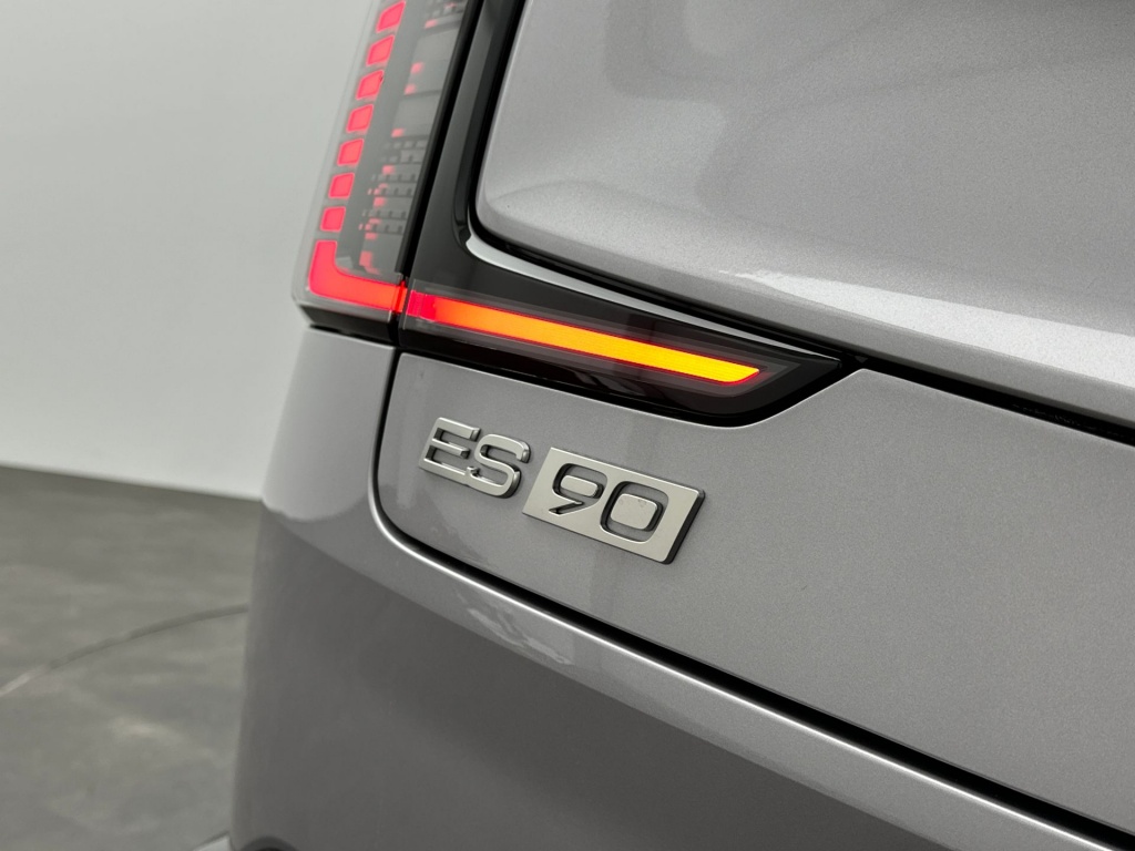 Volvo Es90
