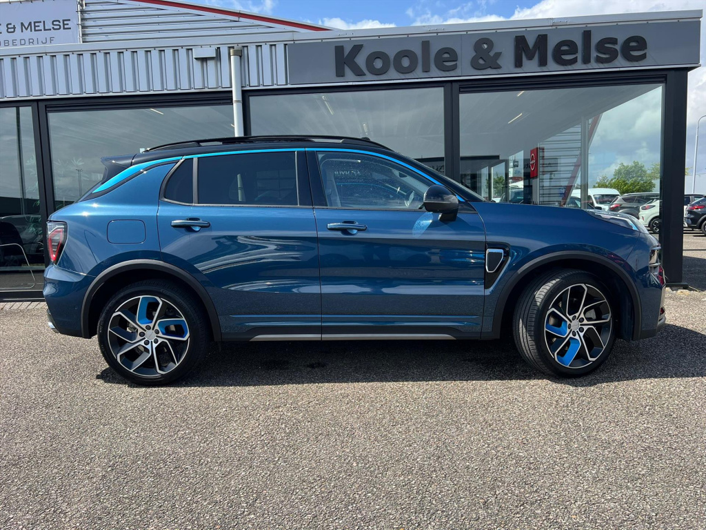 Lynk & Co 01