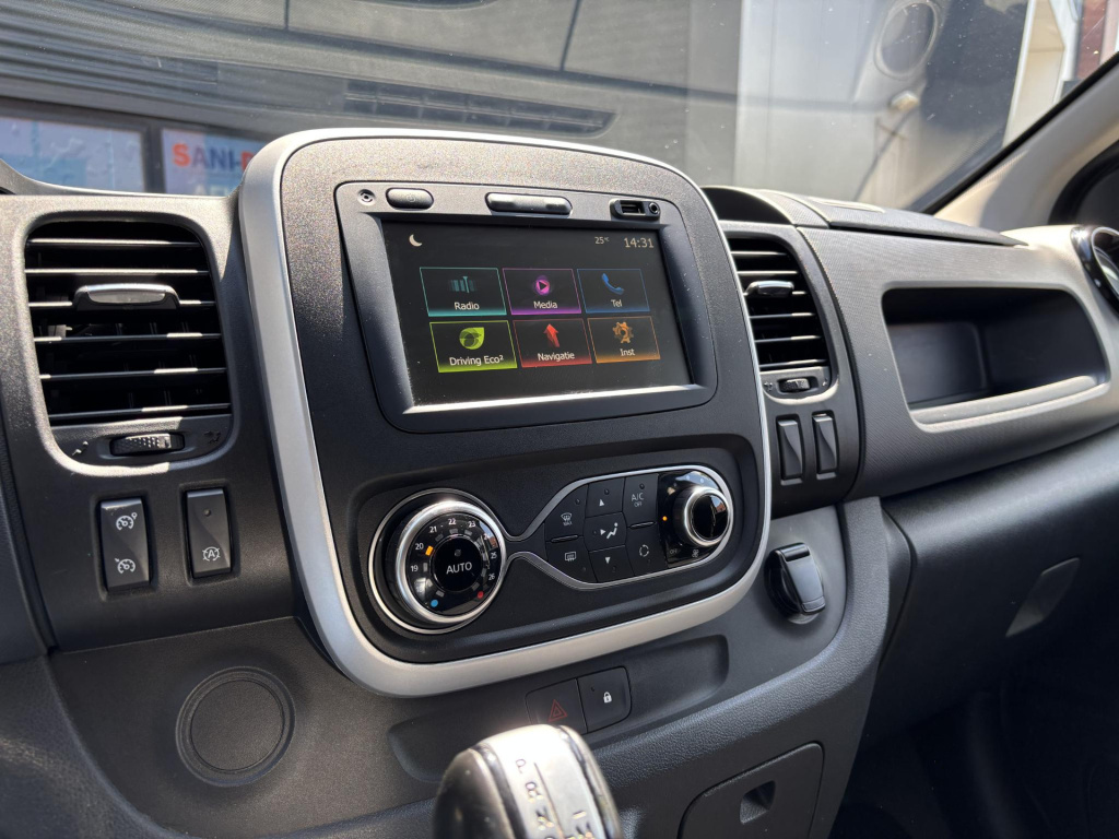 Nissan Nv300