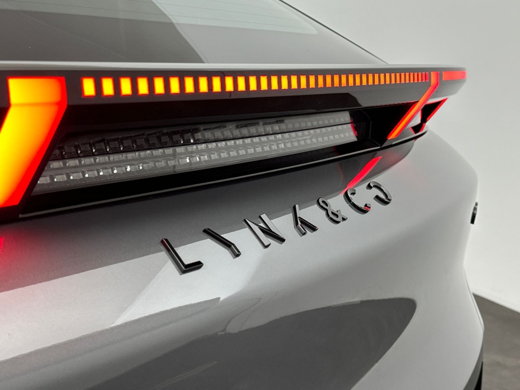 Lynk & Co 02