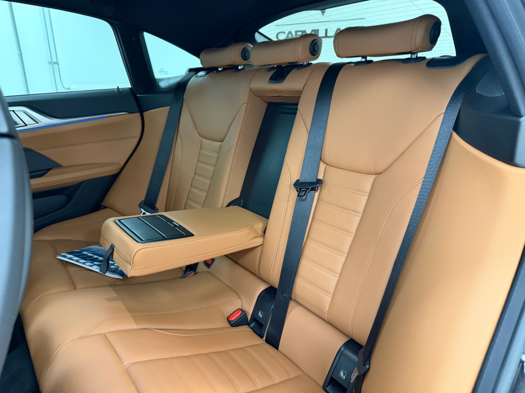 BMW I4