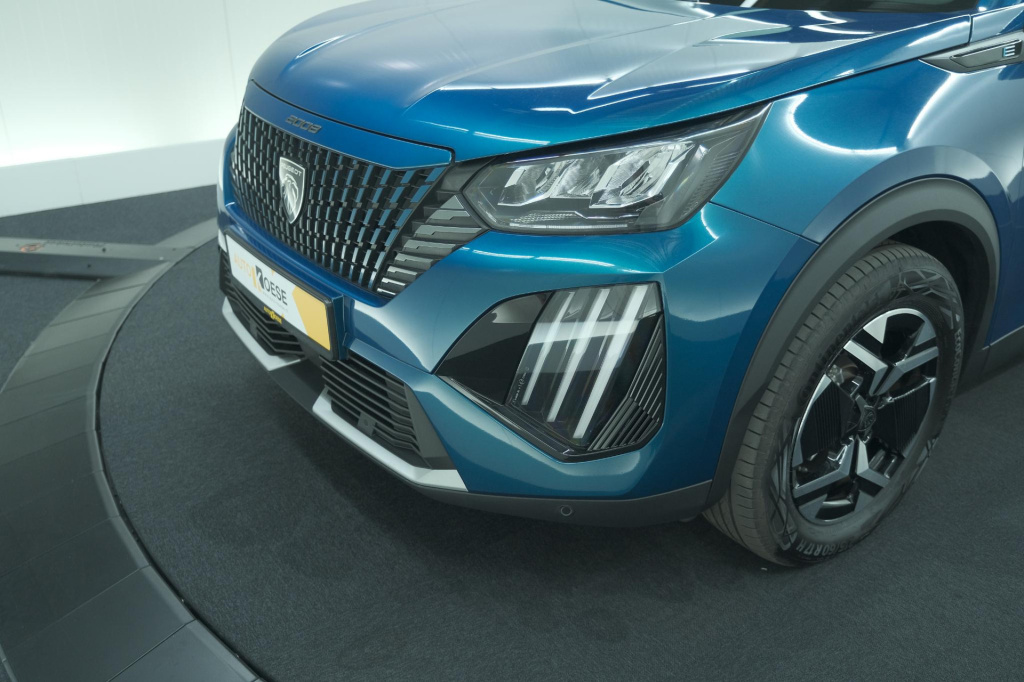 Peugeot E-2008