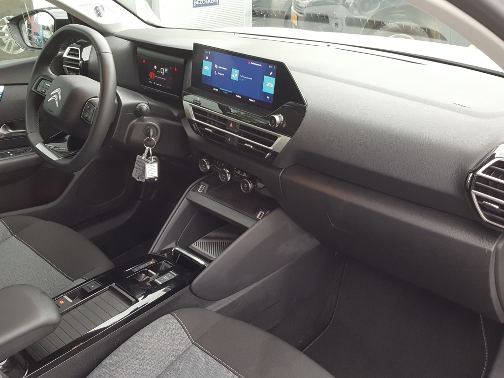 Citroen Ë-c4