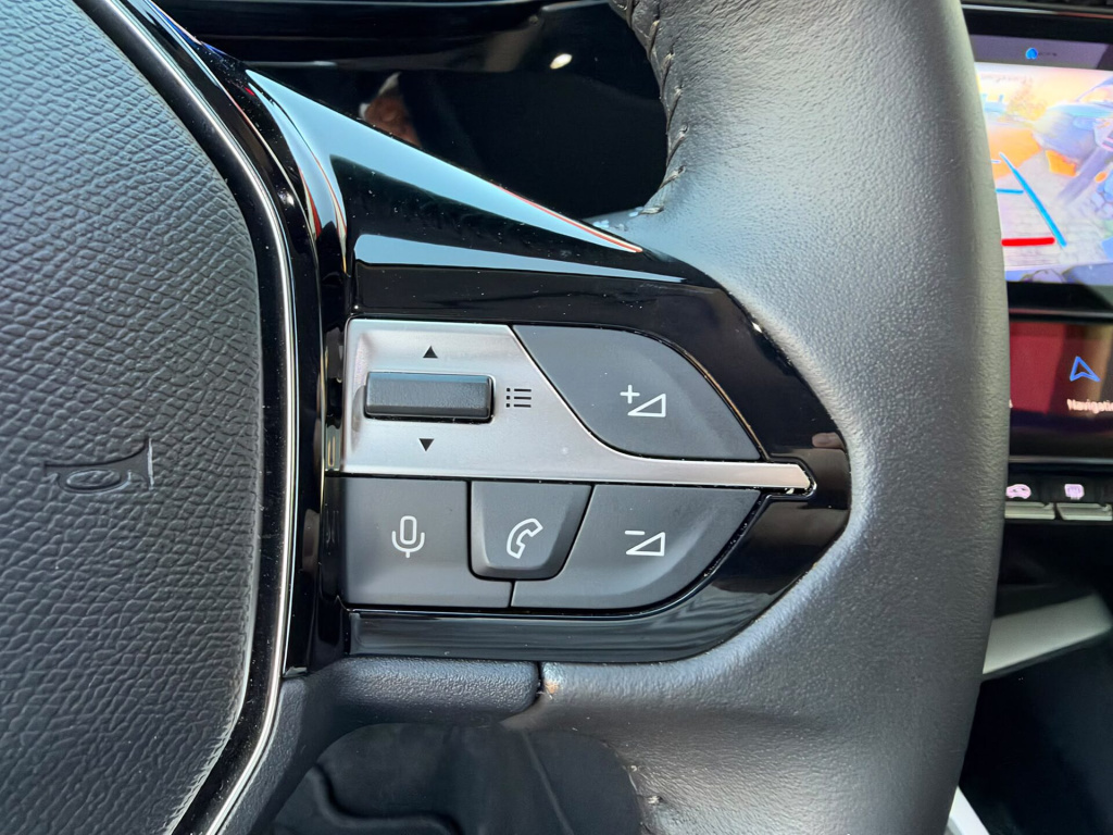 Peugeot E-308