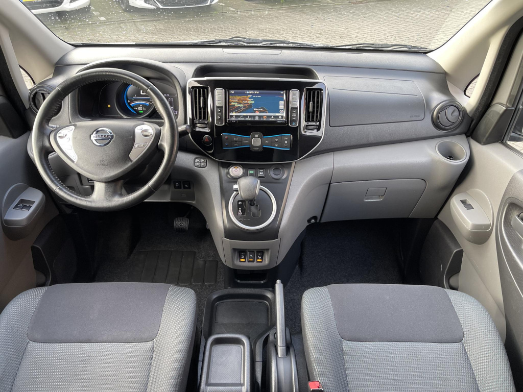 Nissan E-nv200