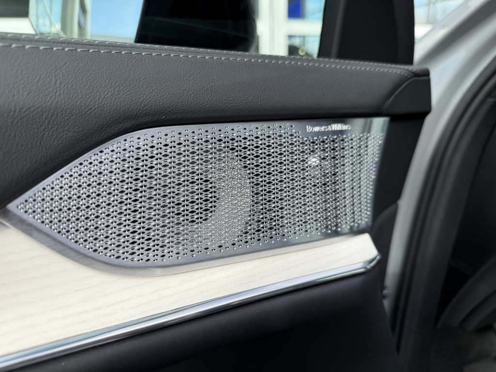 Volvo Ex90