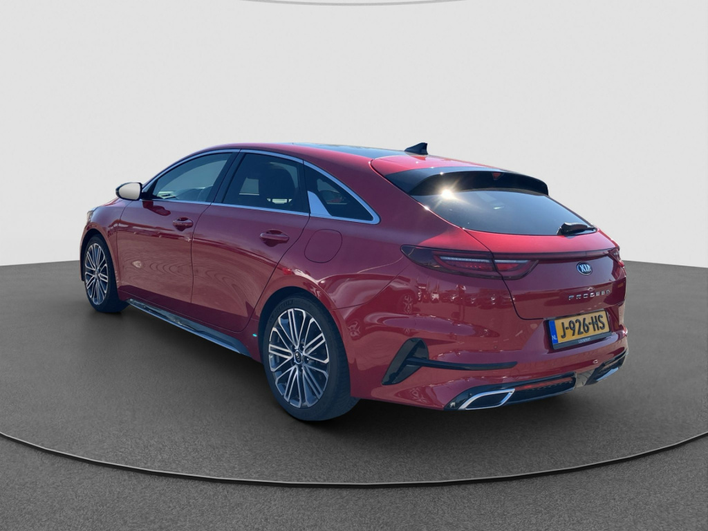 Kia Proceed