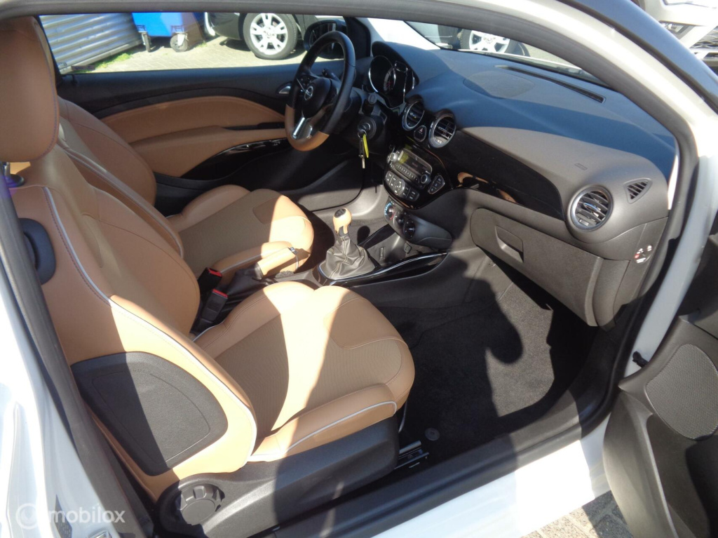 Opel Adam
