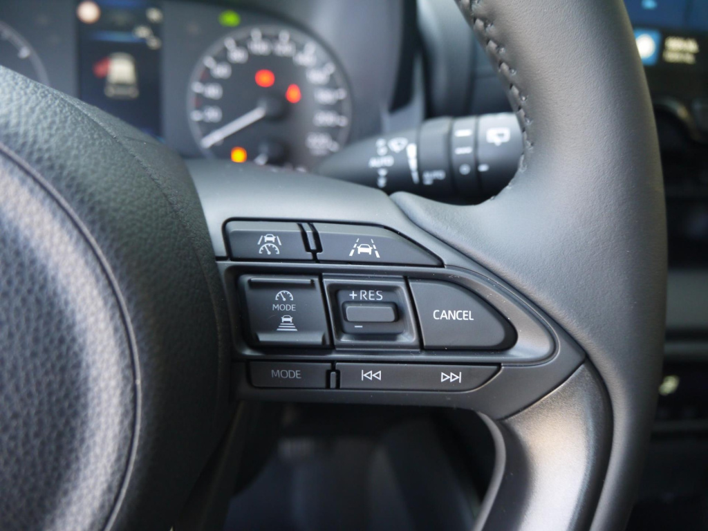 Mazda 2 Hybrid