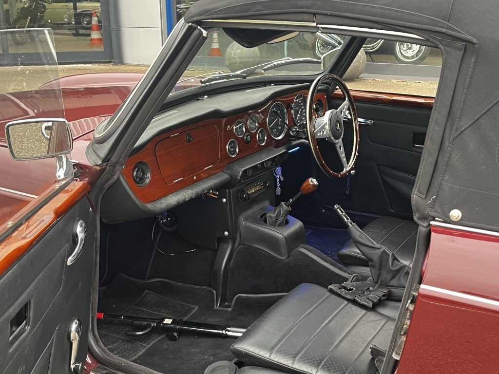Triumph TR6