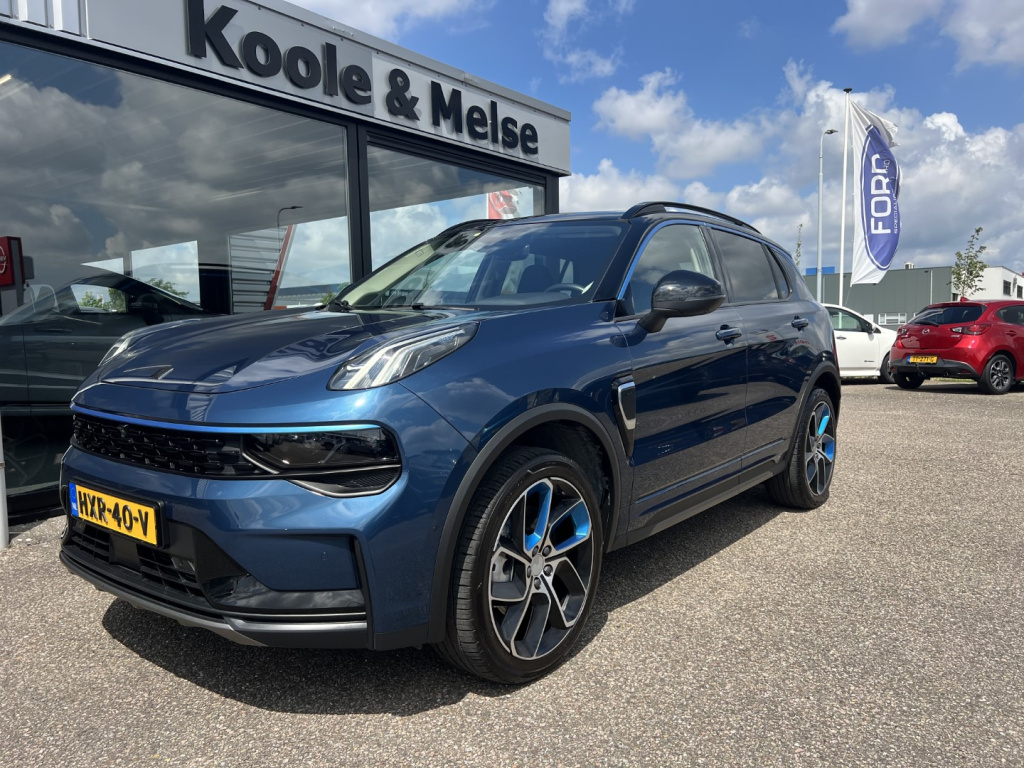 Lynk & Co 01