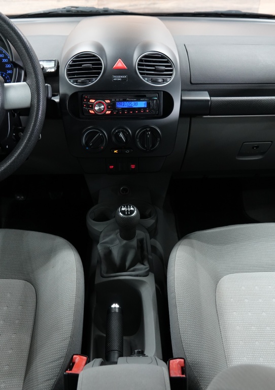 Volkswagen New Beetle