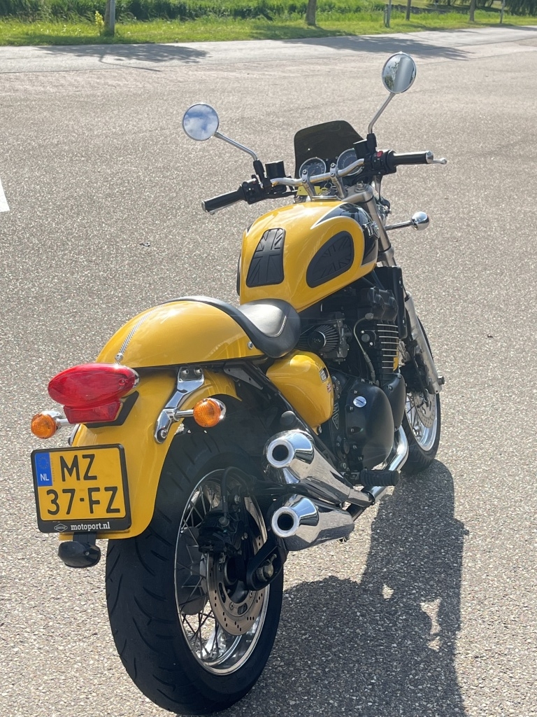 Triumph Thunderbird