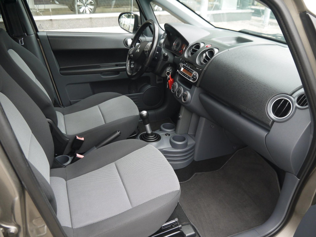Mitsubishi Colt