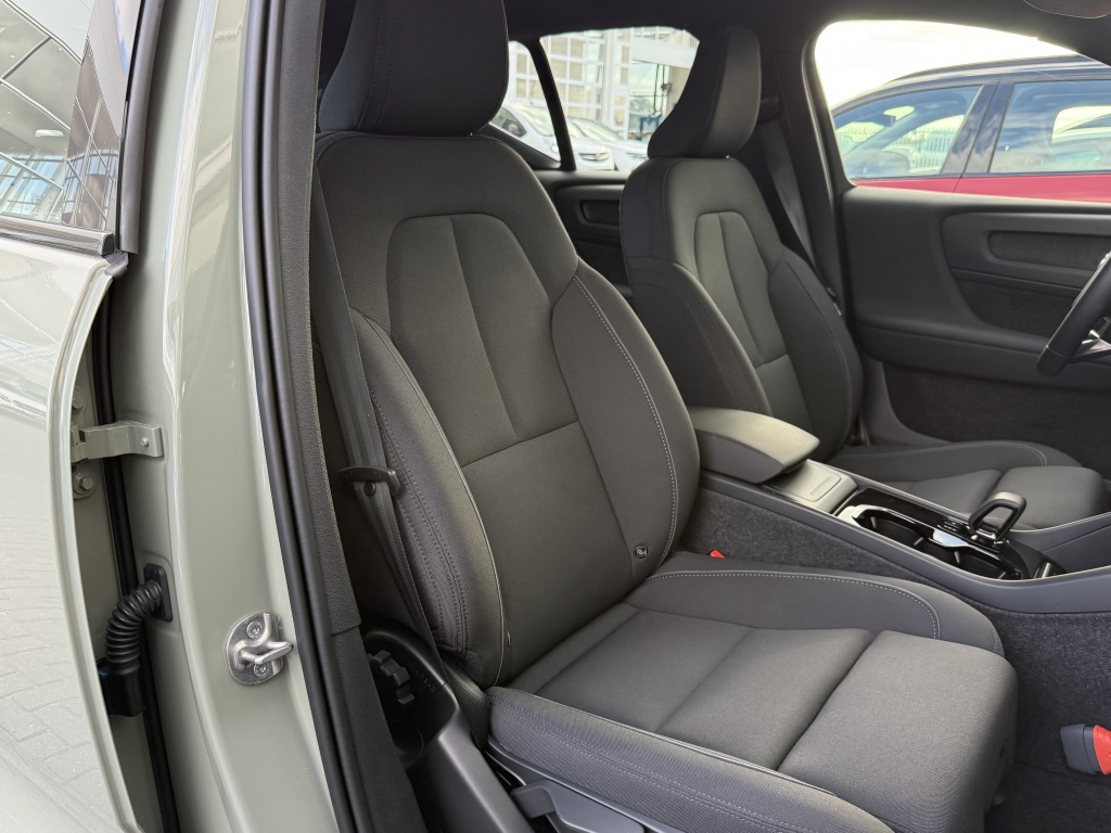Volvo Ex40