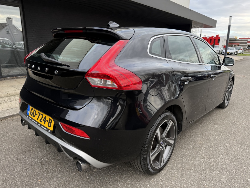 Volvo V40
