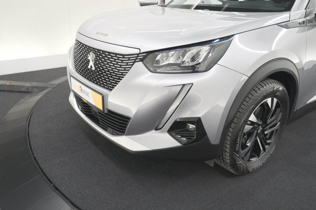 Peugeot E-2008