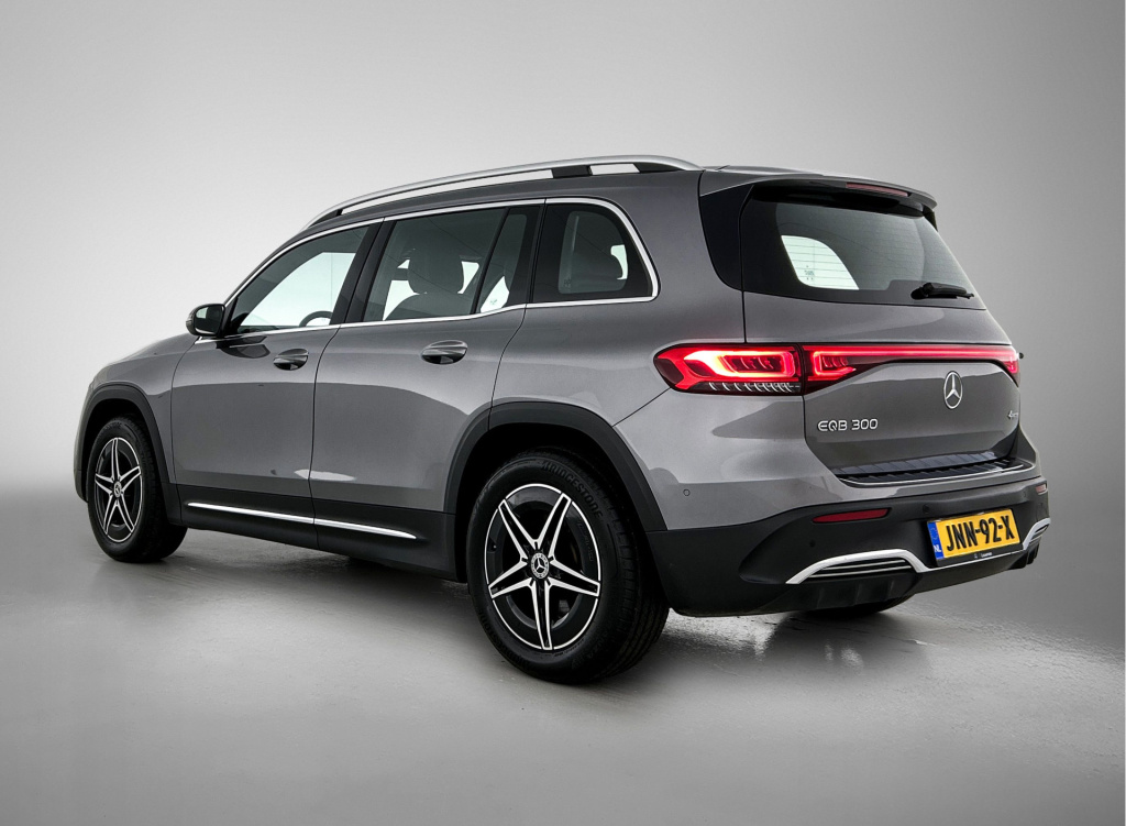 Mercedes-Benz Eqb